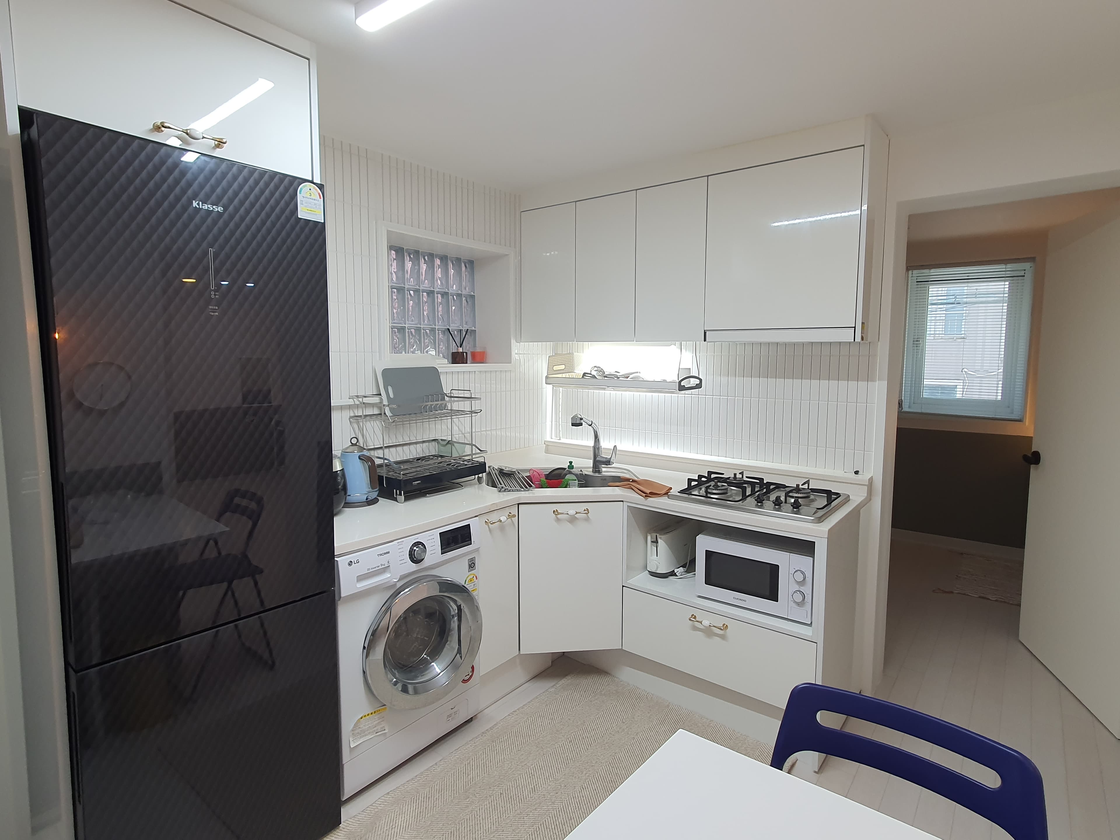 New Mangwon stn.3mints on foot premiup remodeled house near Hongdae — photo 1 of 15
