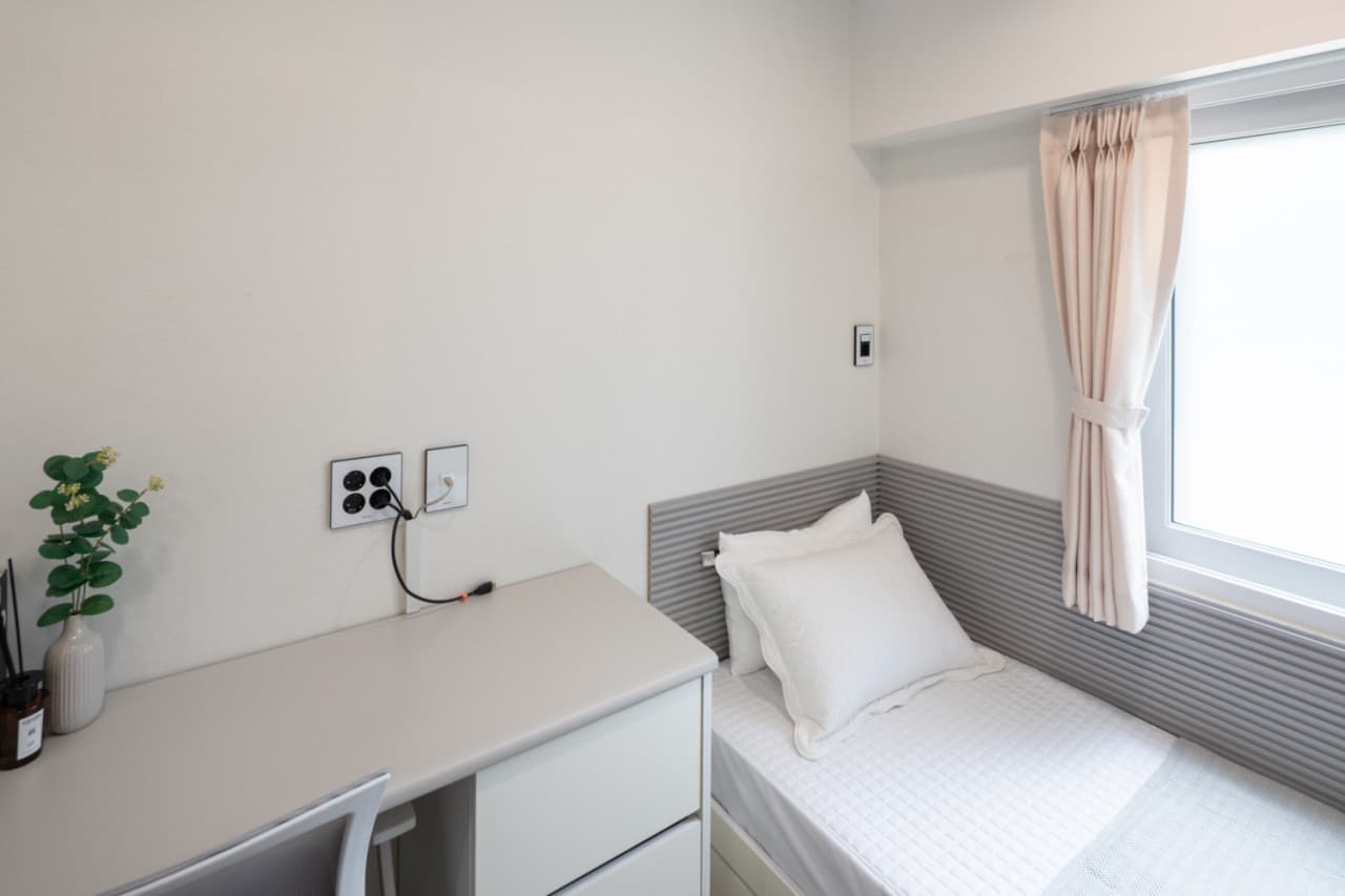 Suite A — photo 2 of 4