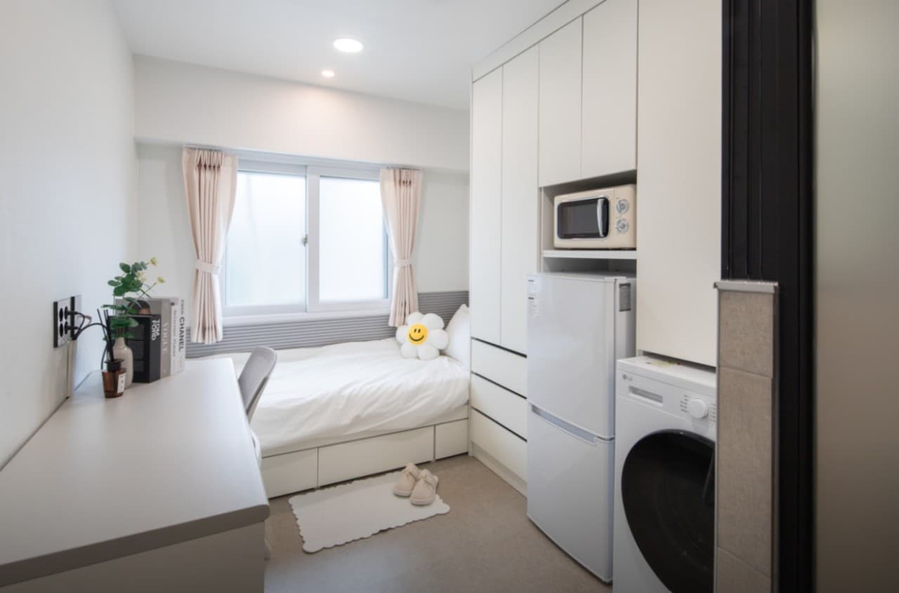 Suite Room B — photo 3 of 3