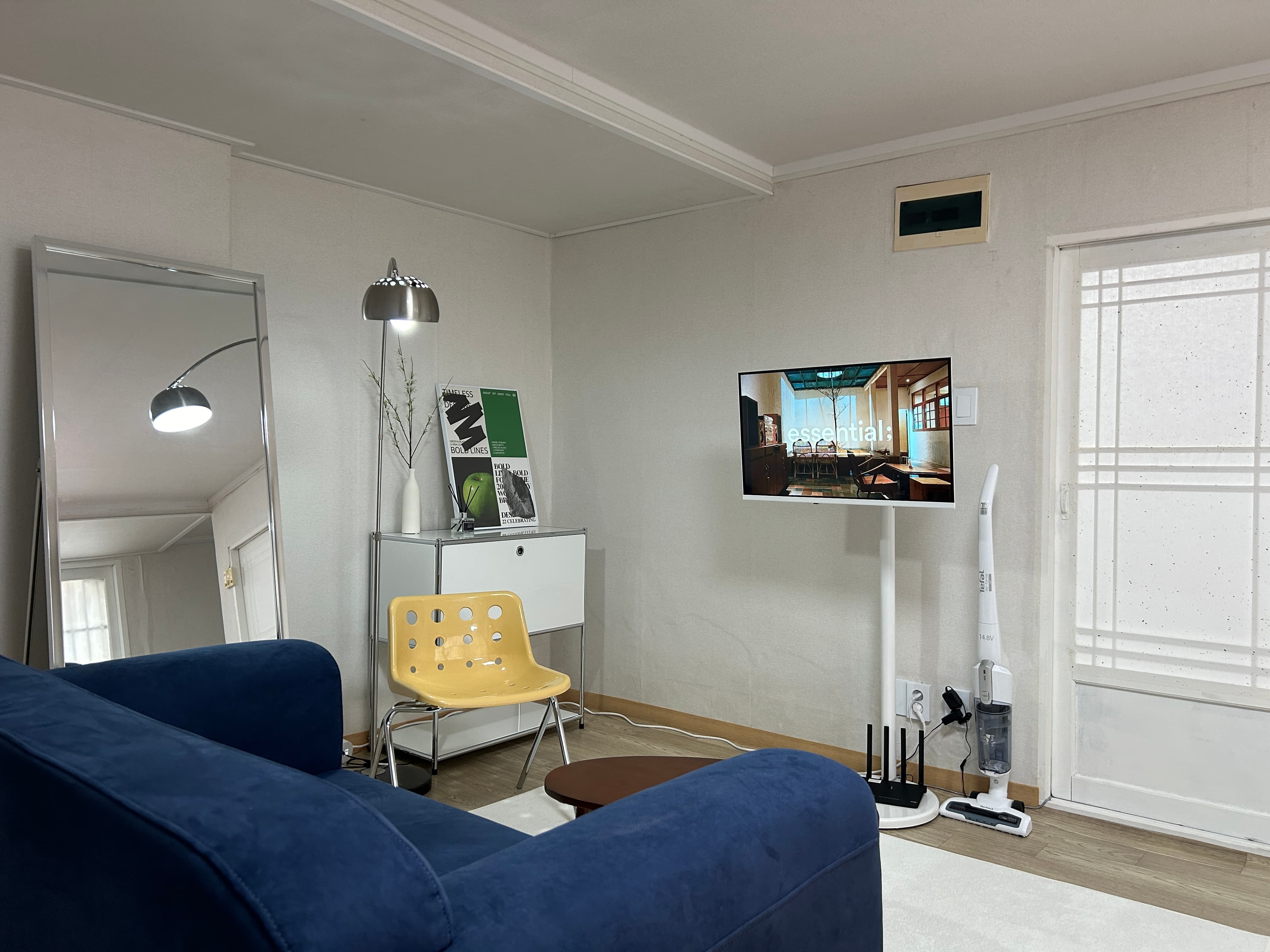#49 cozy and fully furnished 2 bedrooms — photo 2 of 10