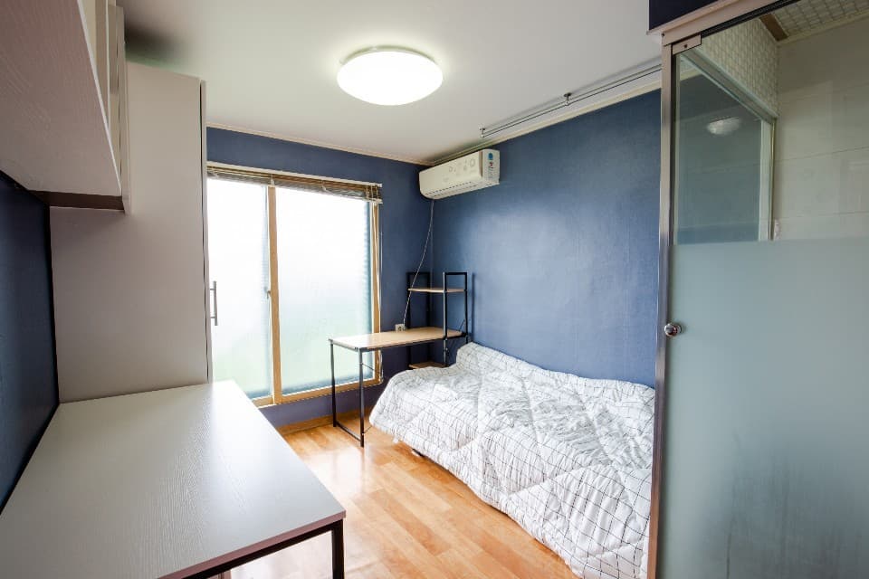 One-Room Hostel (38 units) — photo 2 of 13