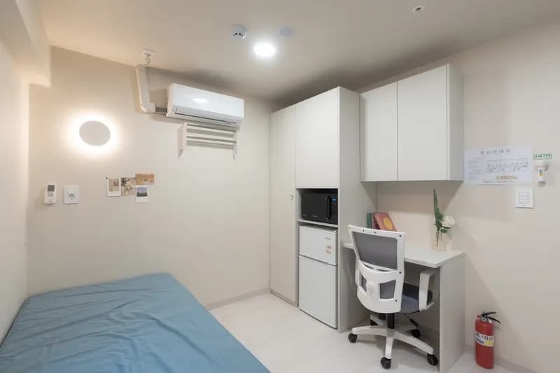 Room A — photo 2 of 4