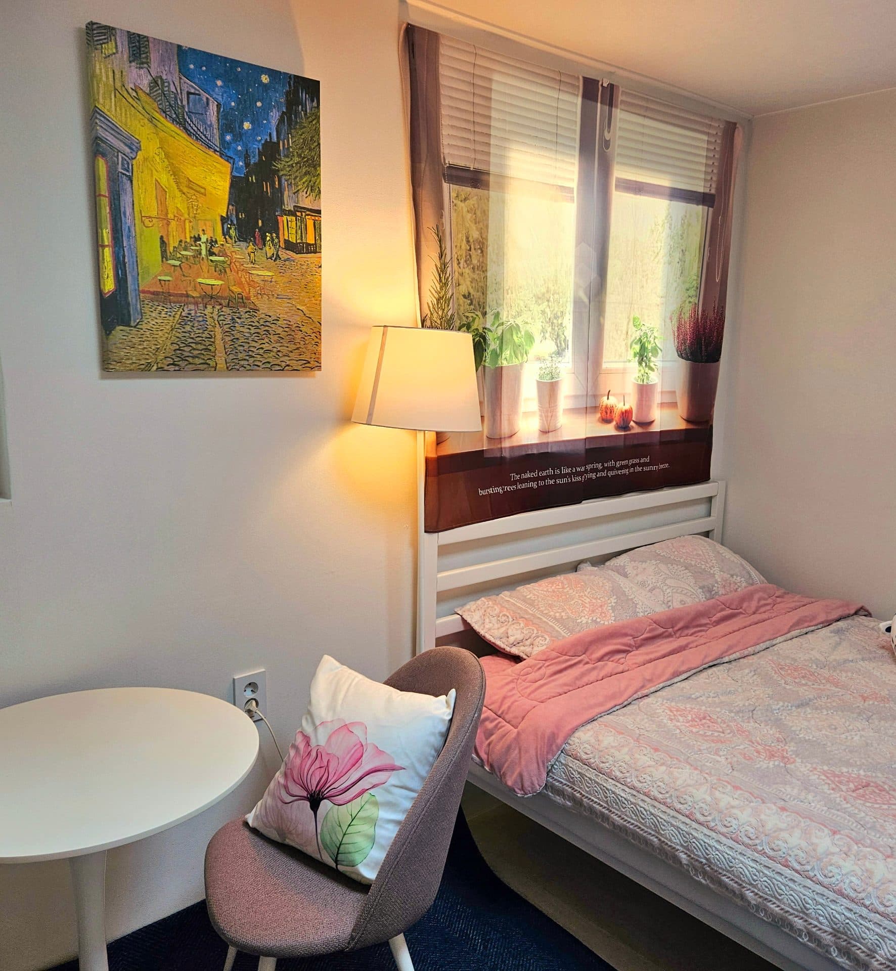 Room 1 — photo 1 of 13