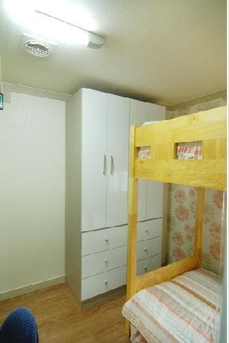 Mixed-use Studio — photo 2 of 12