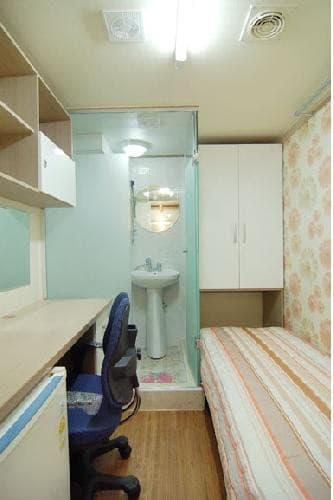 Mixed-use Studio — photo 1 of 12