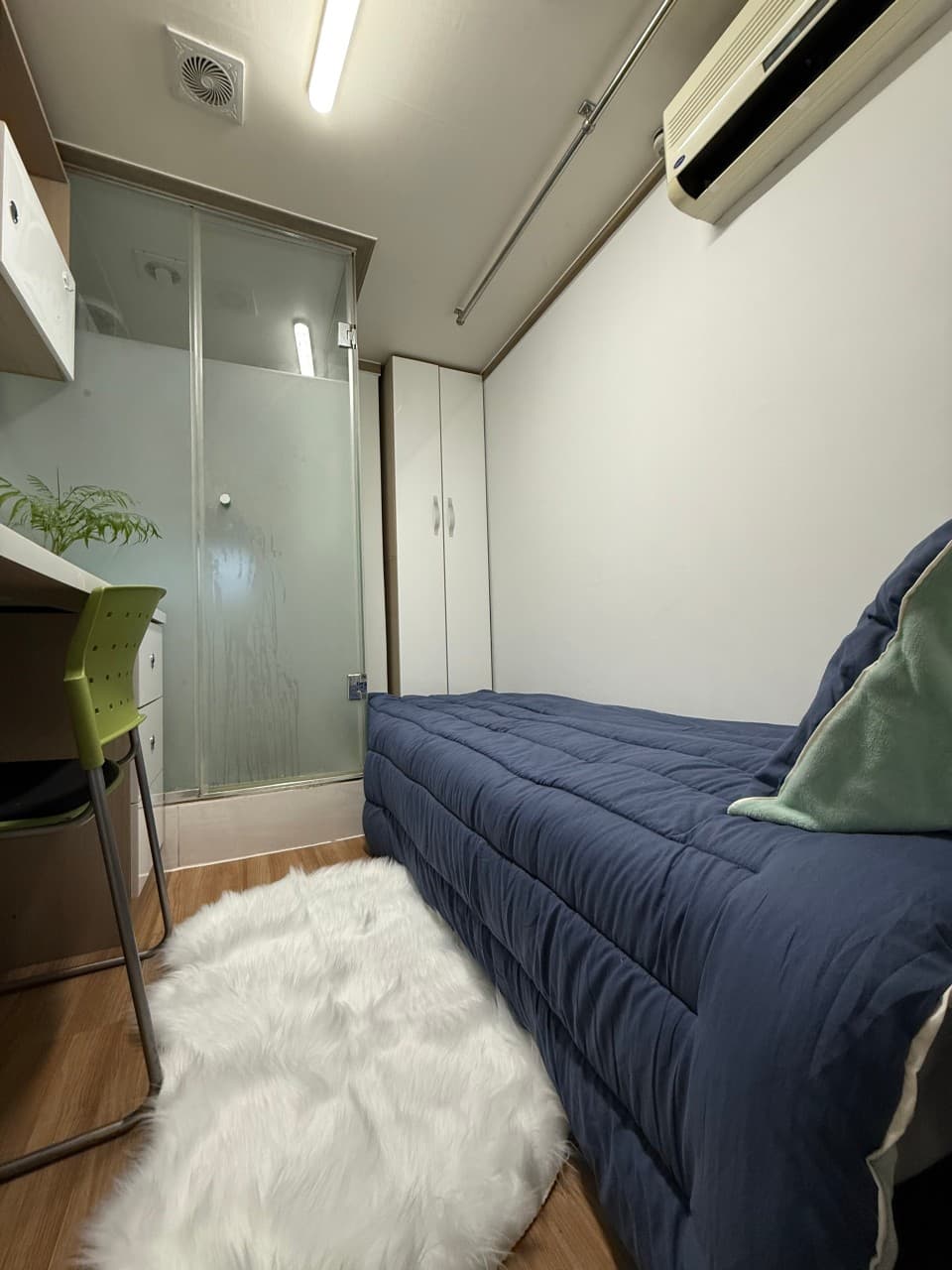Premium Room A (Outward-facing, Spacious) — photo 2 of 4