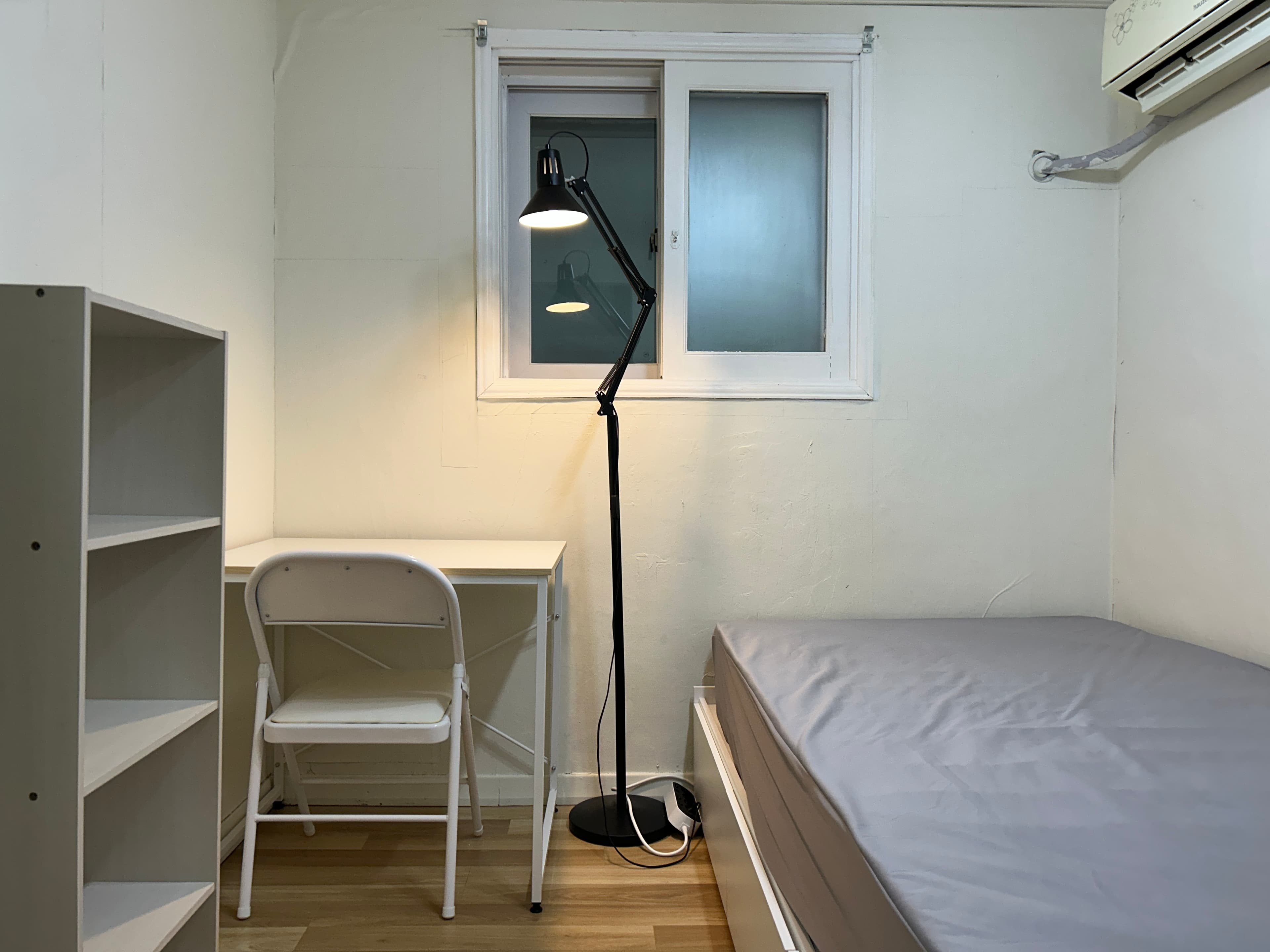 #6 4 room in Sinchon — photo 2 of 12