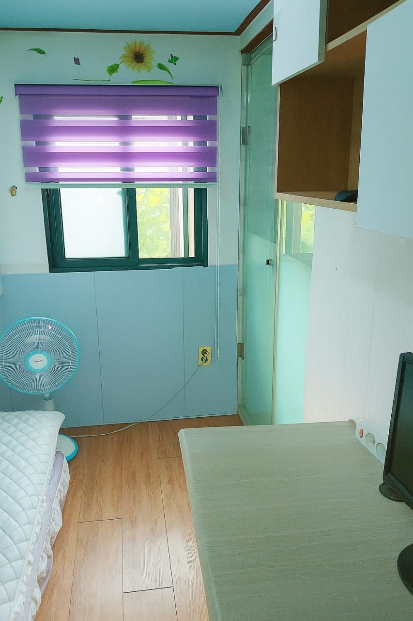 Humanville One-roomtel