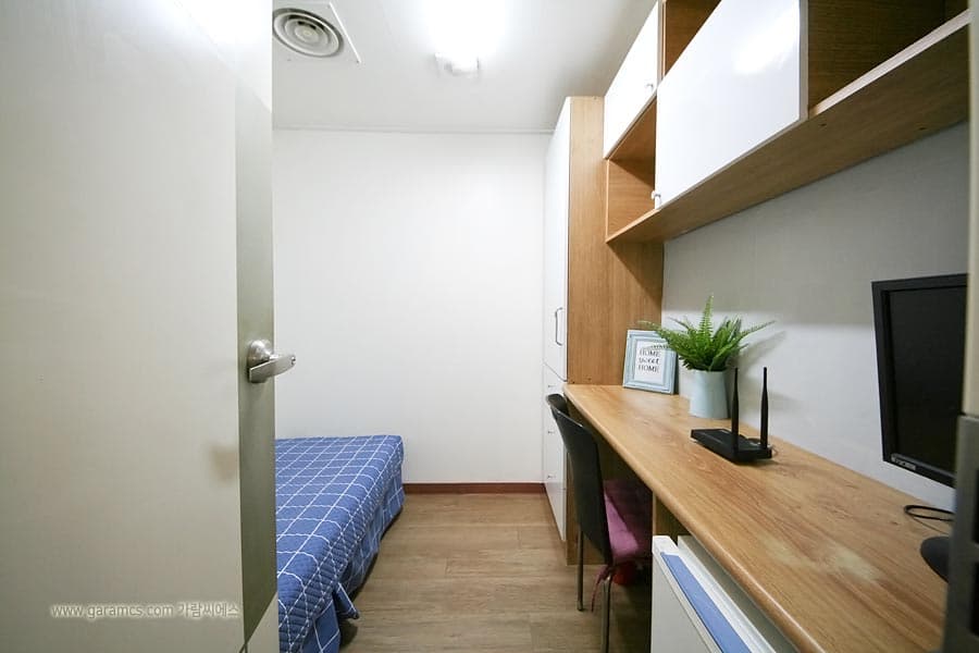 Single House Sinchon — photo 2 of 47