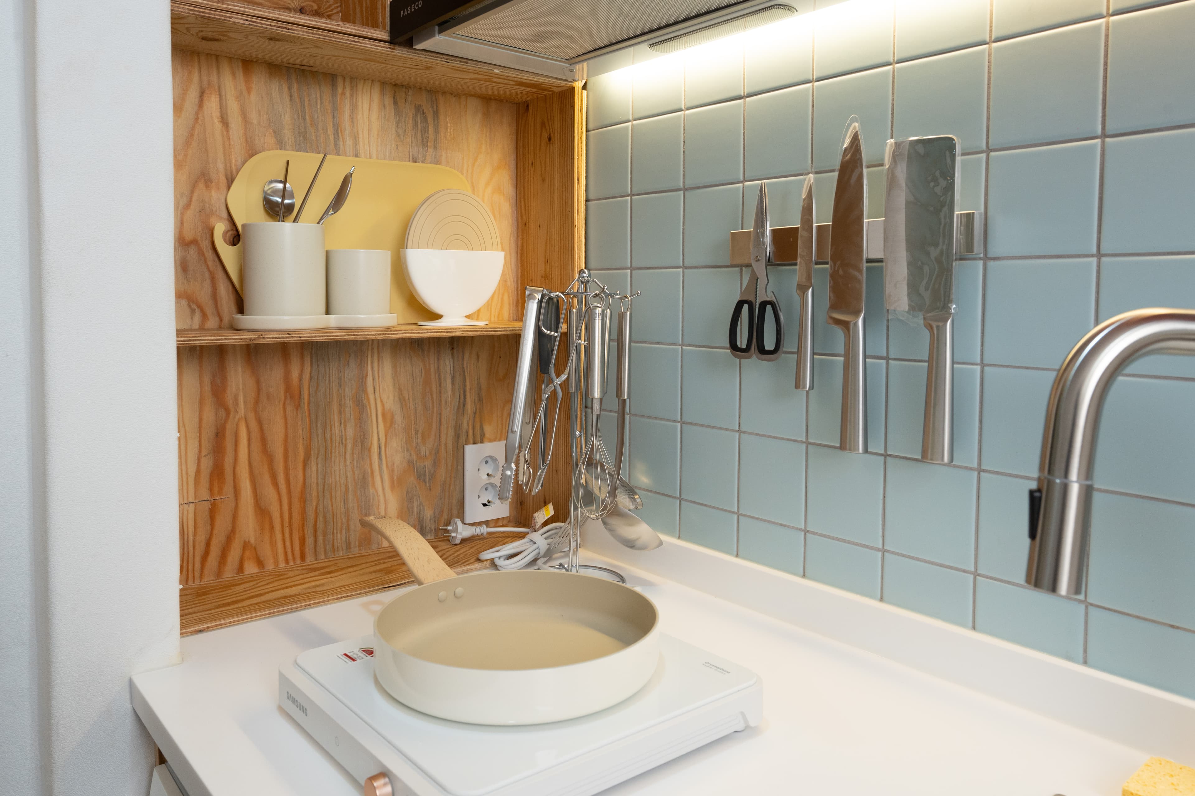 #42(5ho) 1 room near HUFS&KyungHee — photo 1 of 19