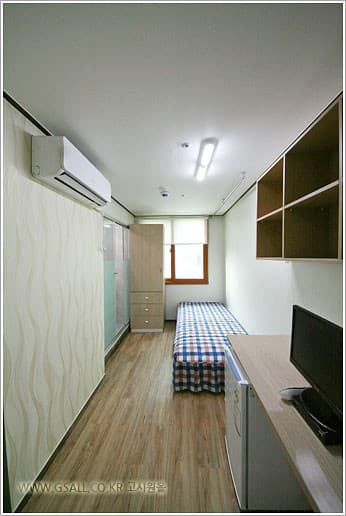 Mini-room (shared bathroom) — photo 6 of 6