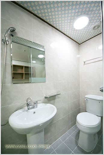 Studio (Shower, Toilet) — photo 1 of 9