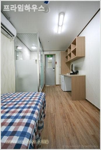 Studio (Shower, Toilet) — photo 2 of 9