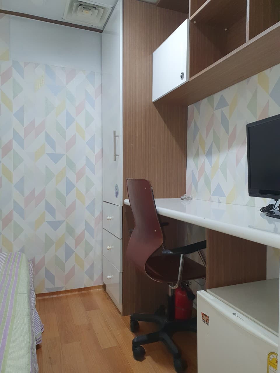 Mini Room — photo 1 of 4