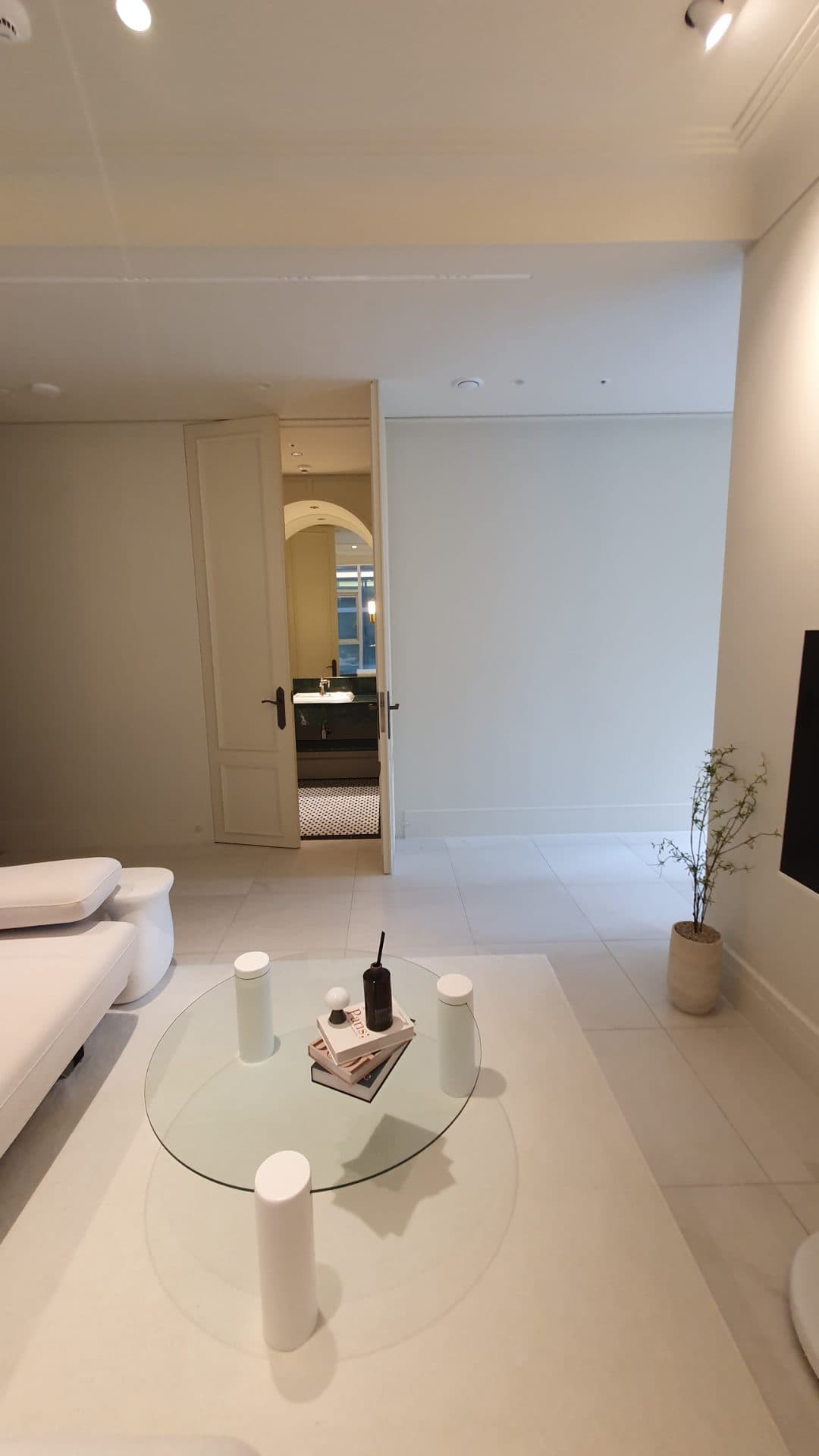 LUCA 831 GANGNAM LUXURY OFFICETEL — photo 9 of 9