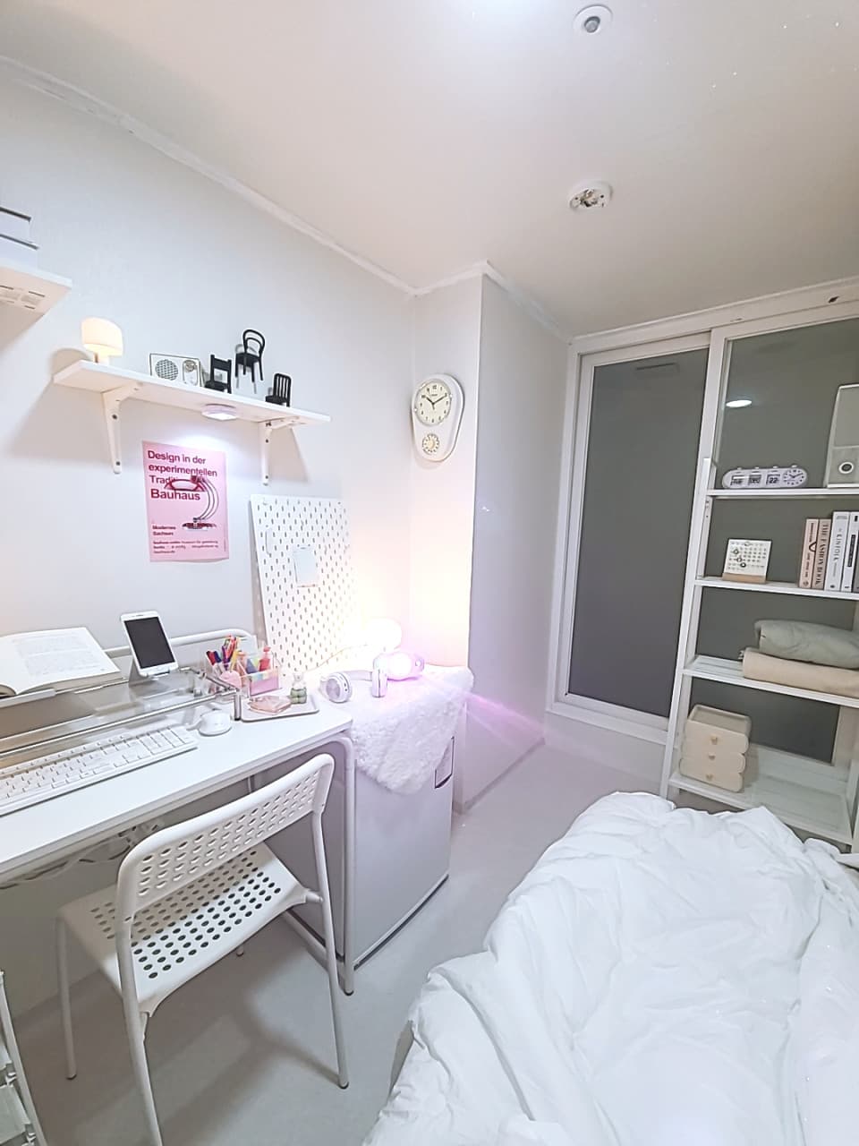 Interior Room — photo 7 of 7
