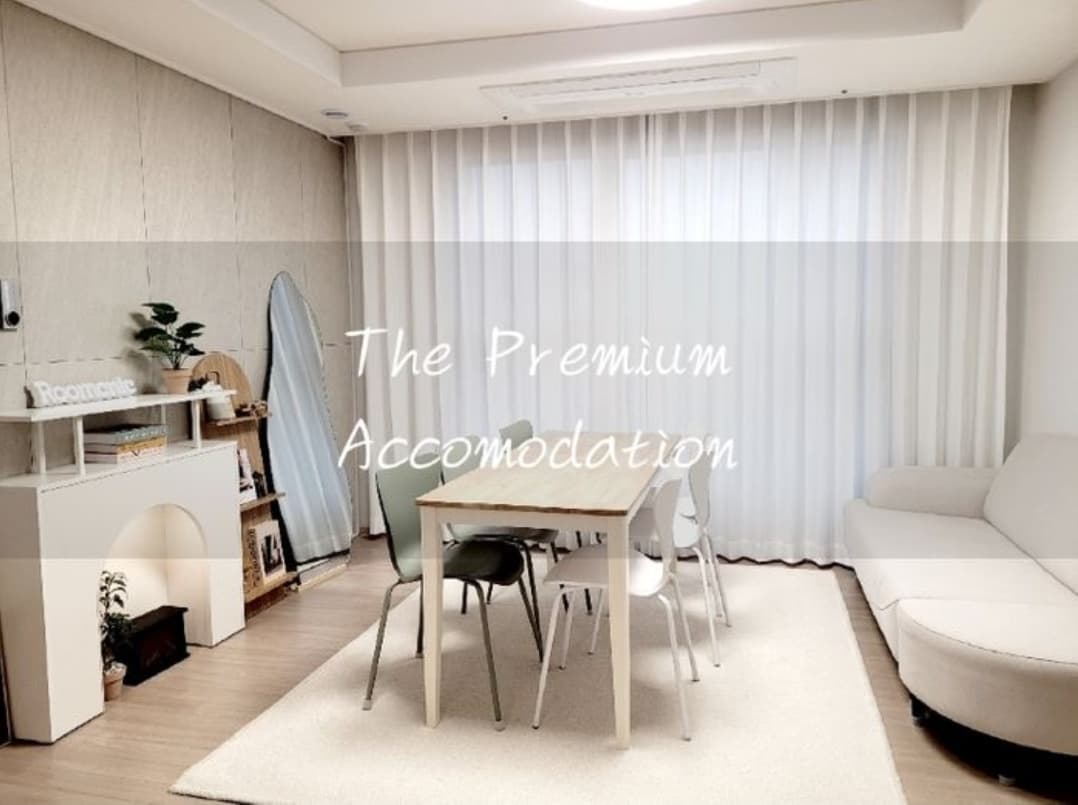Hotel-Style 3BR | 5-Min Walk to Subway | Sun-Filled & Fully Furnished β photo 2 of 11