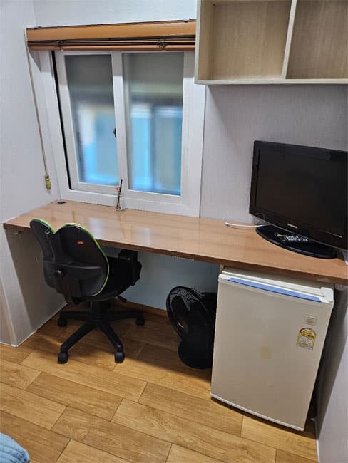 Private A/C, fully furnished — photo 2 of 2