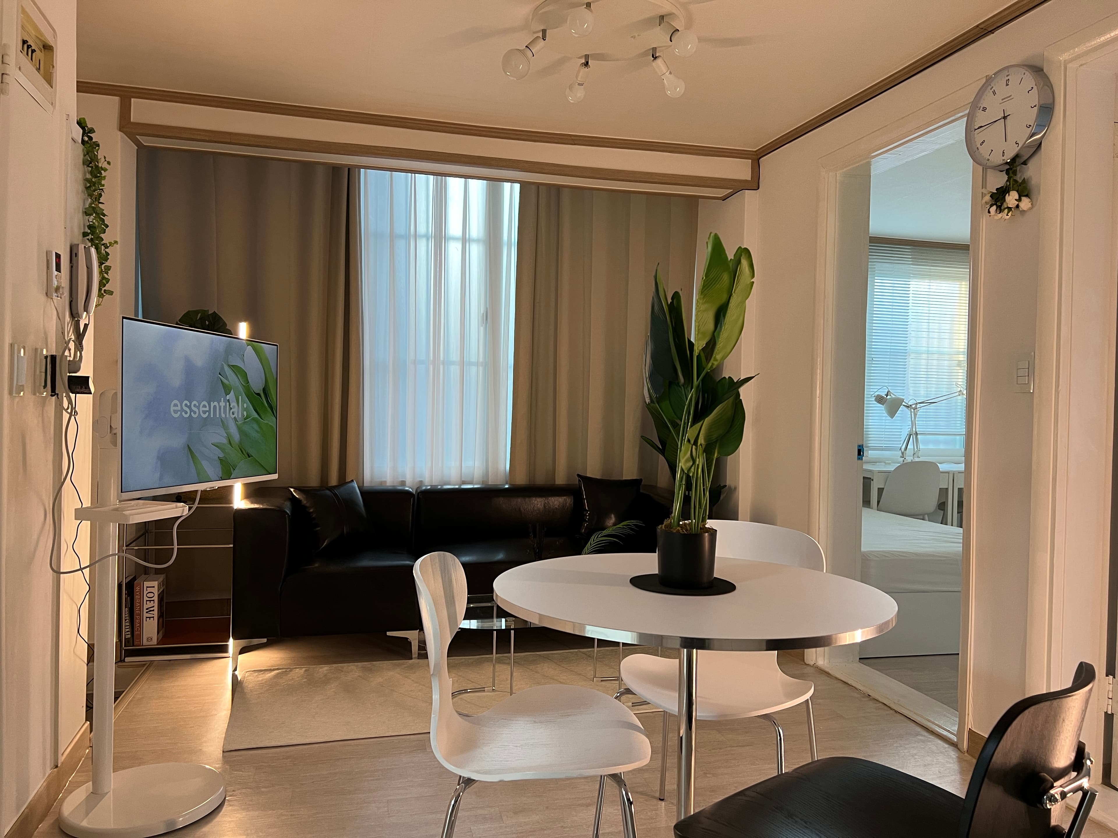#17 3 room in Sinchon