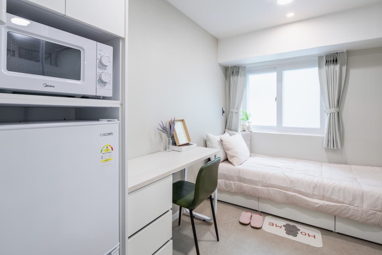 Deluxe Room — photo 1 of 4