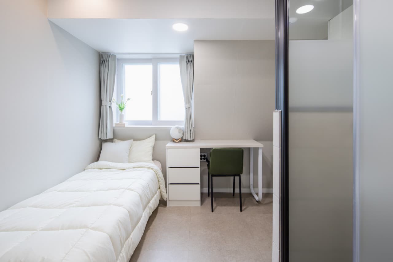 Deluxe Room — photo 4 of 4
