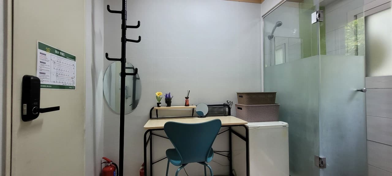 Rooms 202, 305, 321 (Studio) — photo 5 of 5