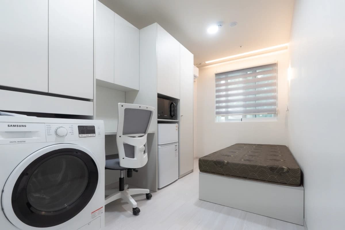 Room C โ photo 1 of 6