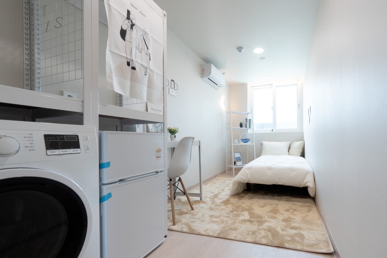 Room 302 — photo 1 of 2