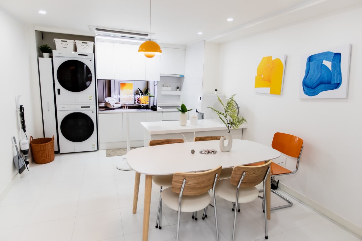 Sinchon station 5 min on the foot, spacious 3 ROOMs🏡
