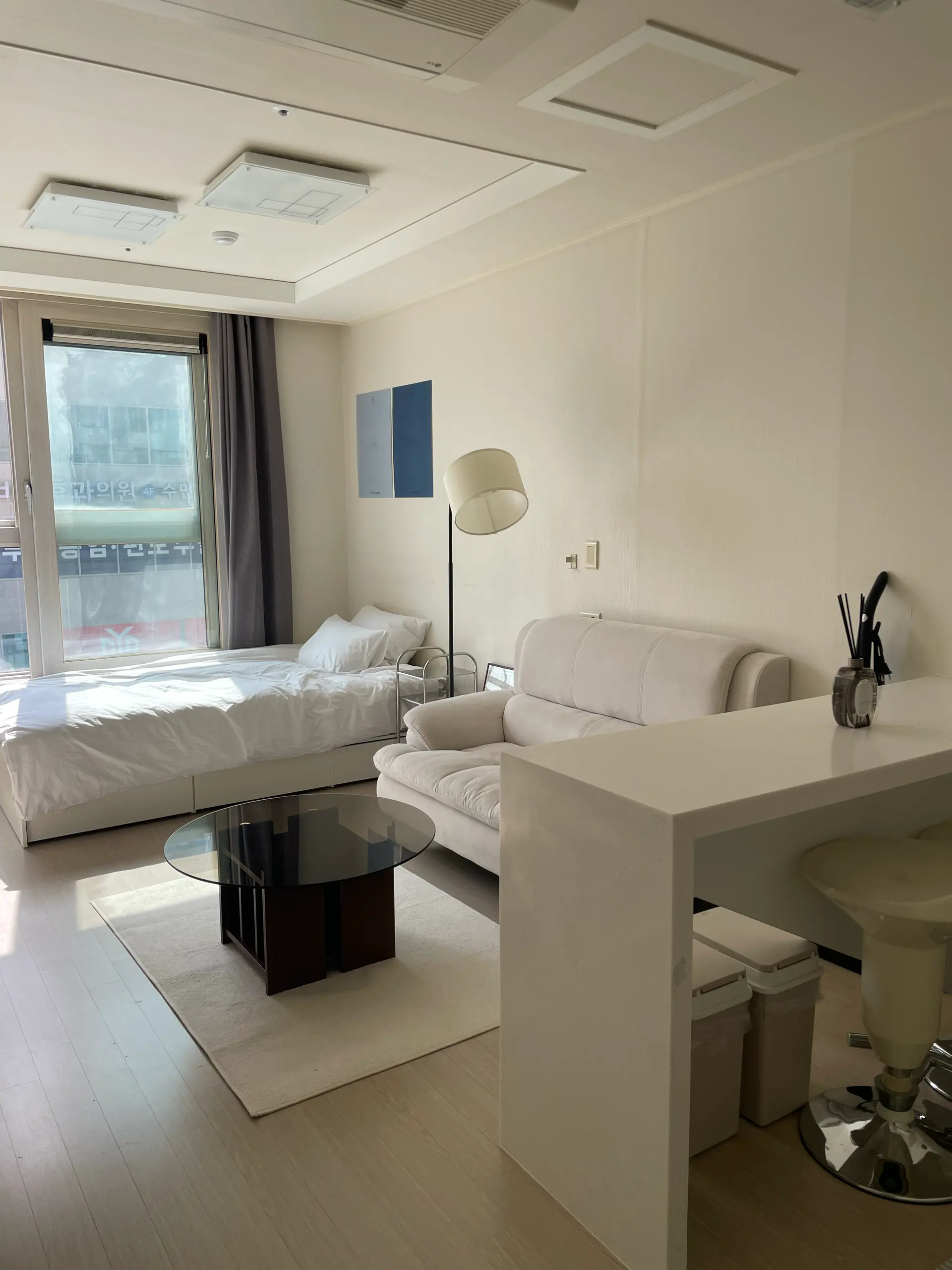Room — photo 9 of 9