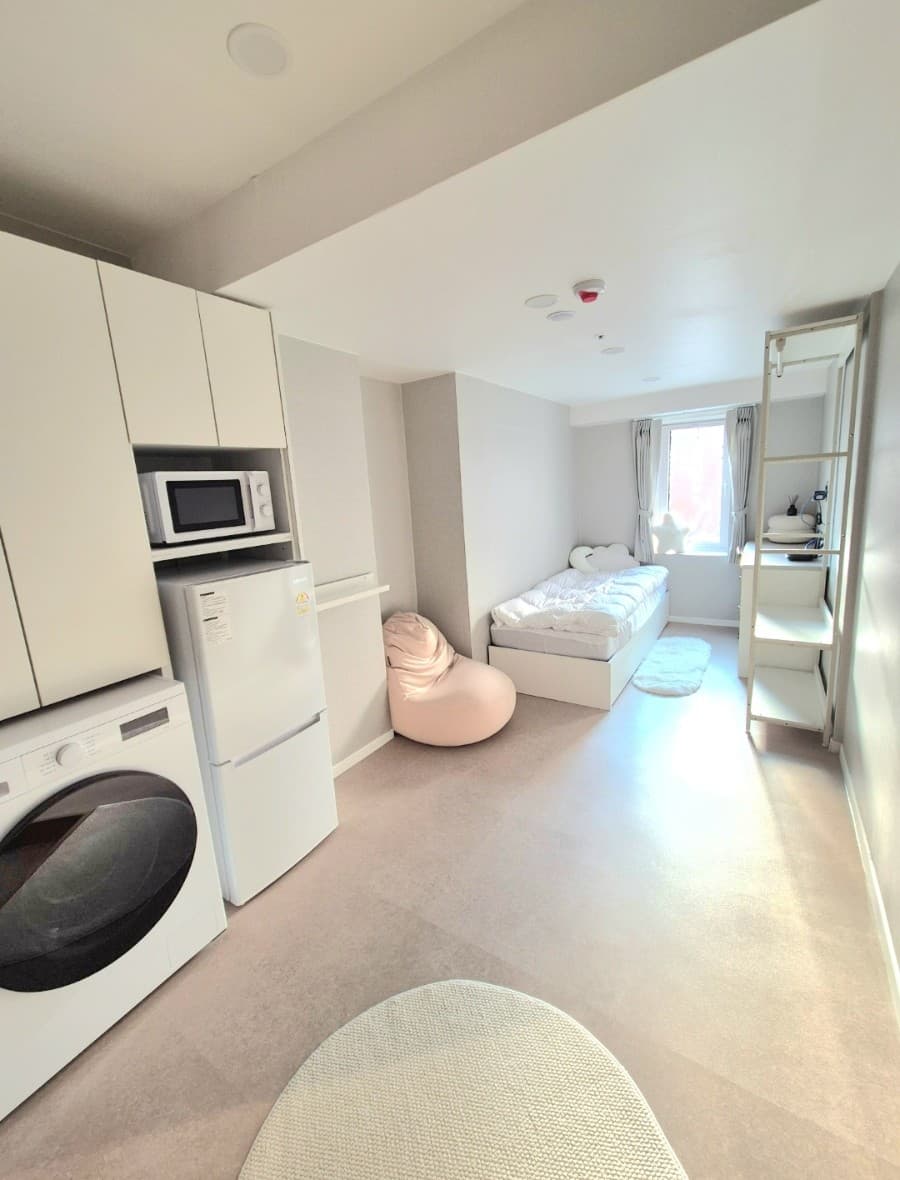 Suite — photo 1 of 5