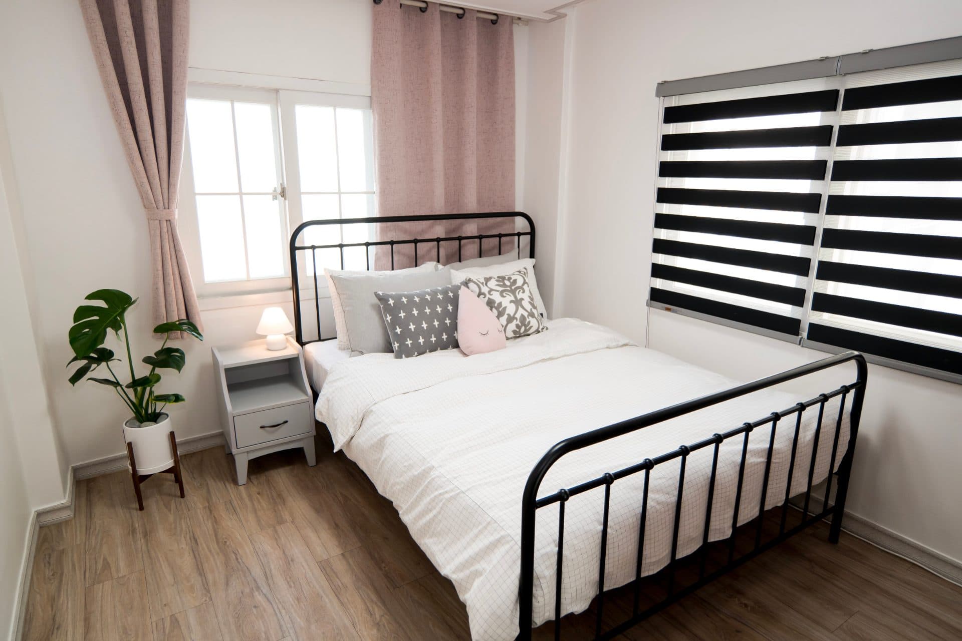 Fully Equipped 2-Bedroom House in Hongdae