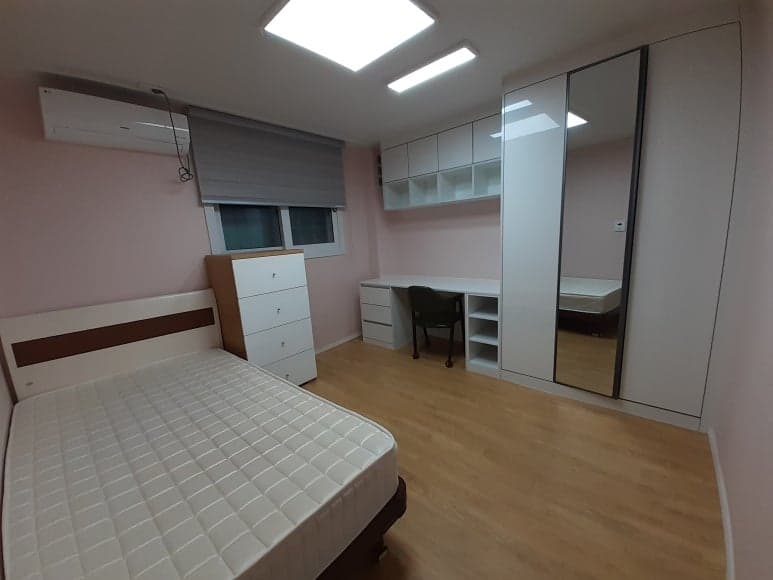 Unit 102, Room A — photo 1 of 3