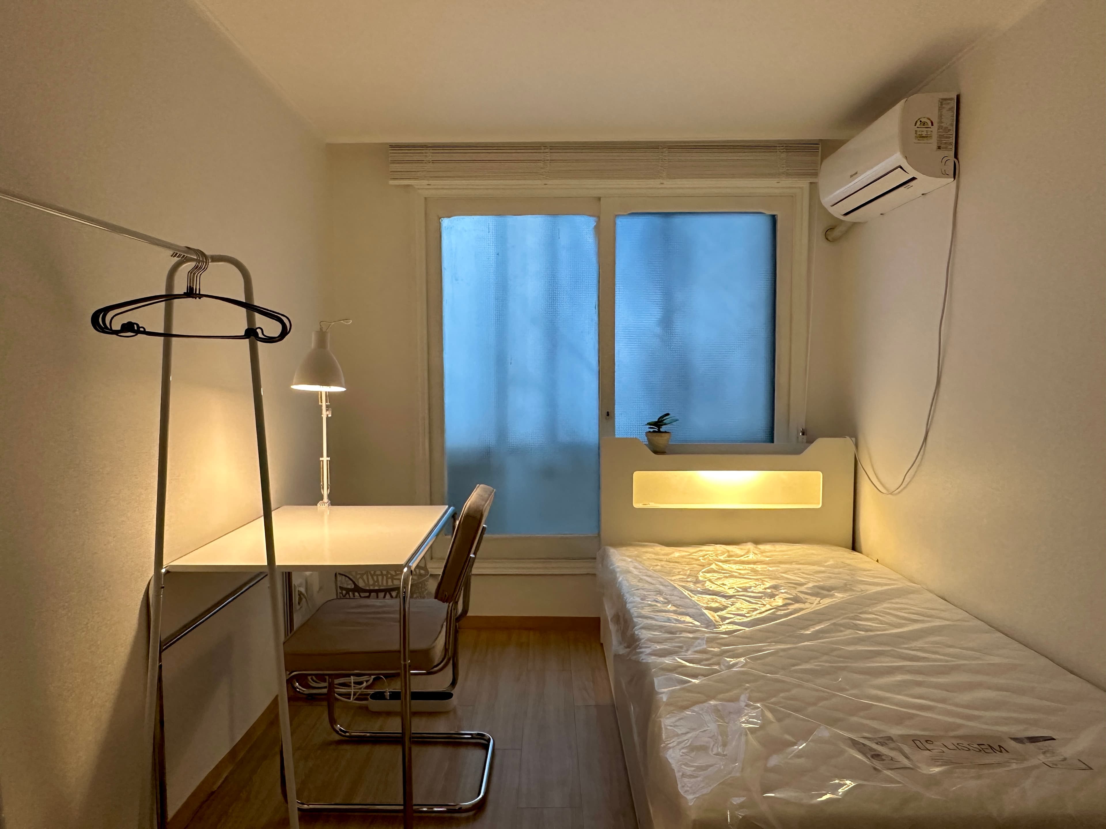 #22 3 room in Hongdae — photo 2 of 9
