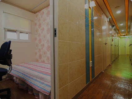 Studio (private bathroom) — photo 2 of 6