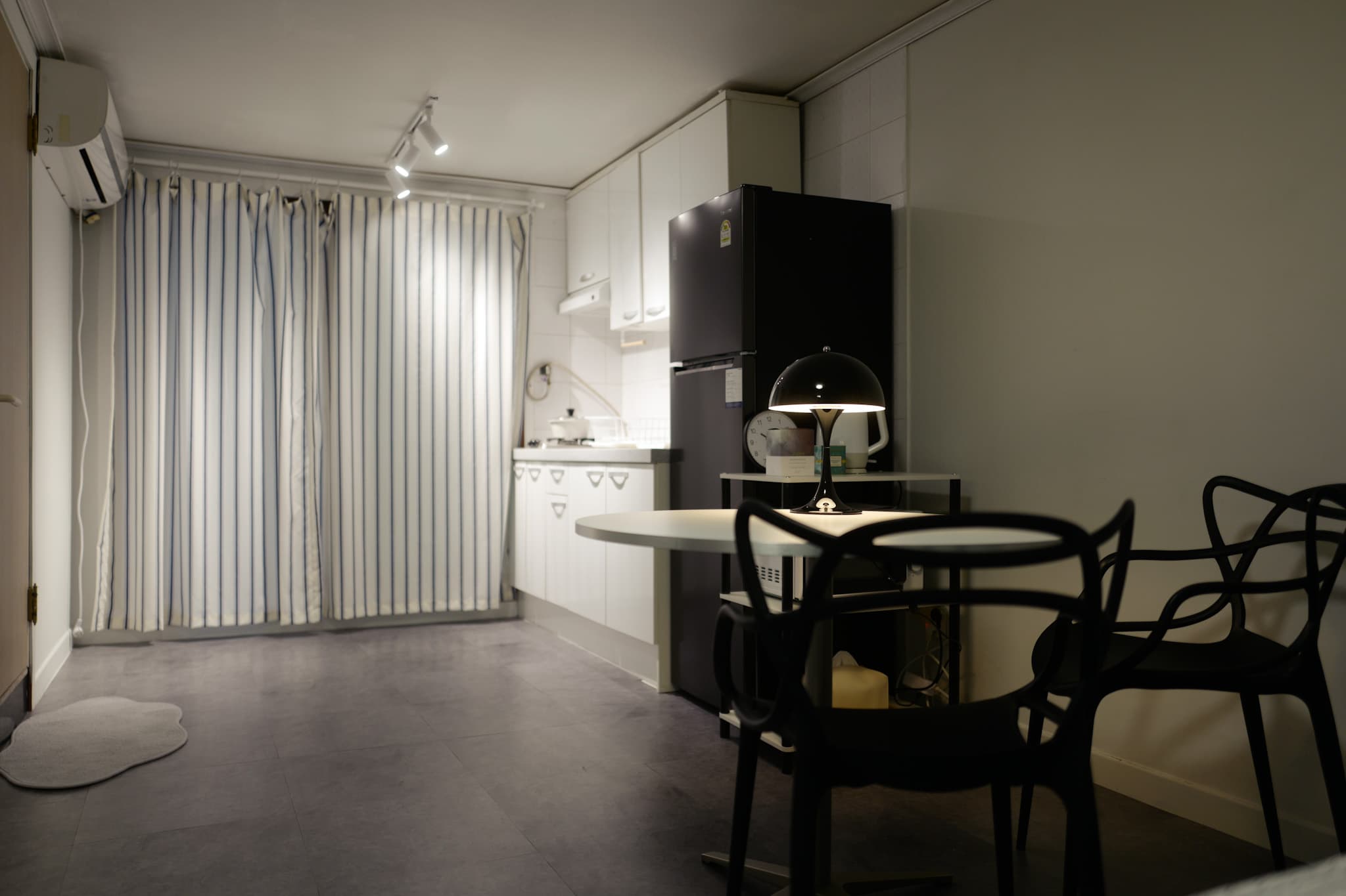 Sookdae cozy studio, fully furnished, 5-min walk to 3 subway stations
