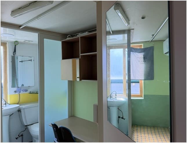 Room 605 Studio Type — photo 1 of 2