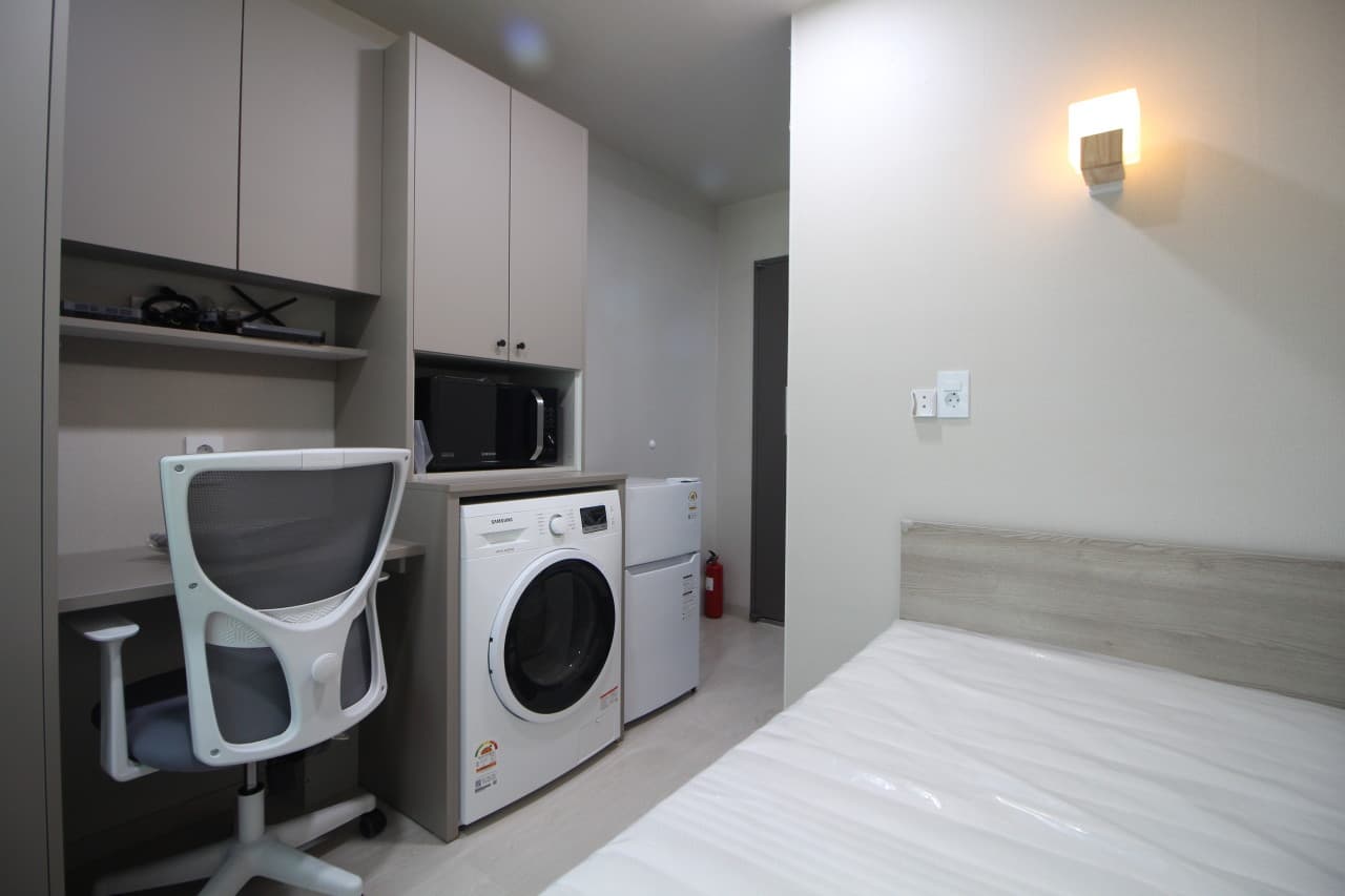 Pixel House Myeonmok Branch