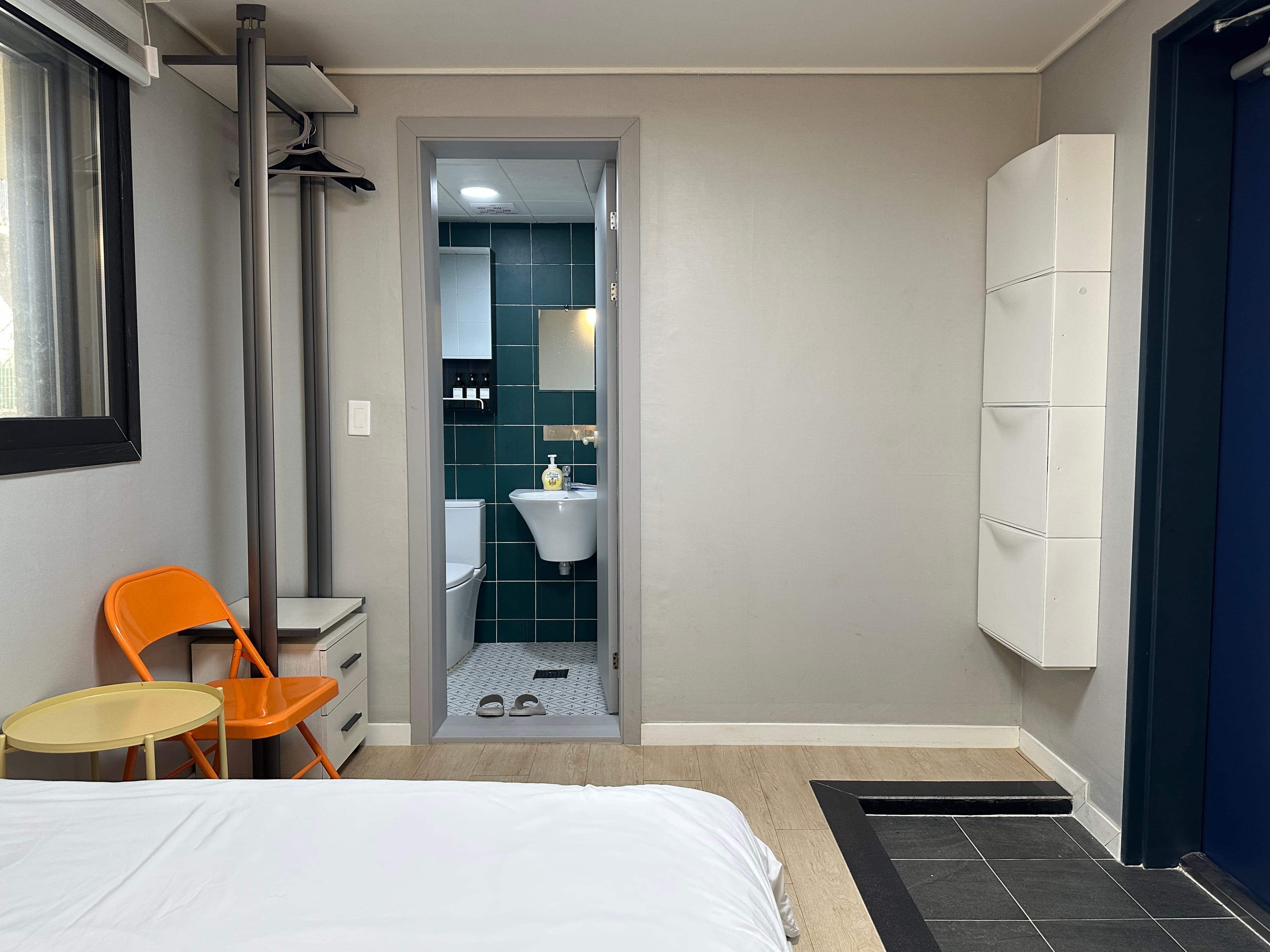 room 102 — photo 2 of 9