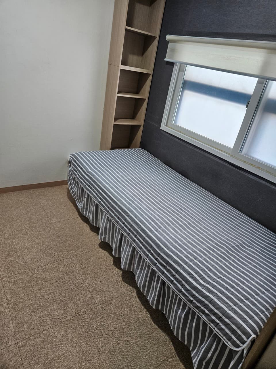 Fully furnished studio apartment — photo 1 of 13