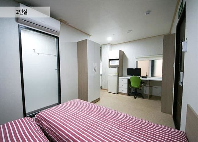 Fully furnished studio — photo 2 of 2