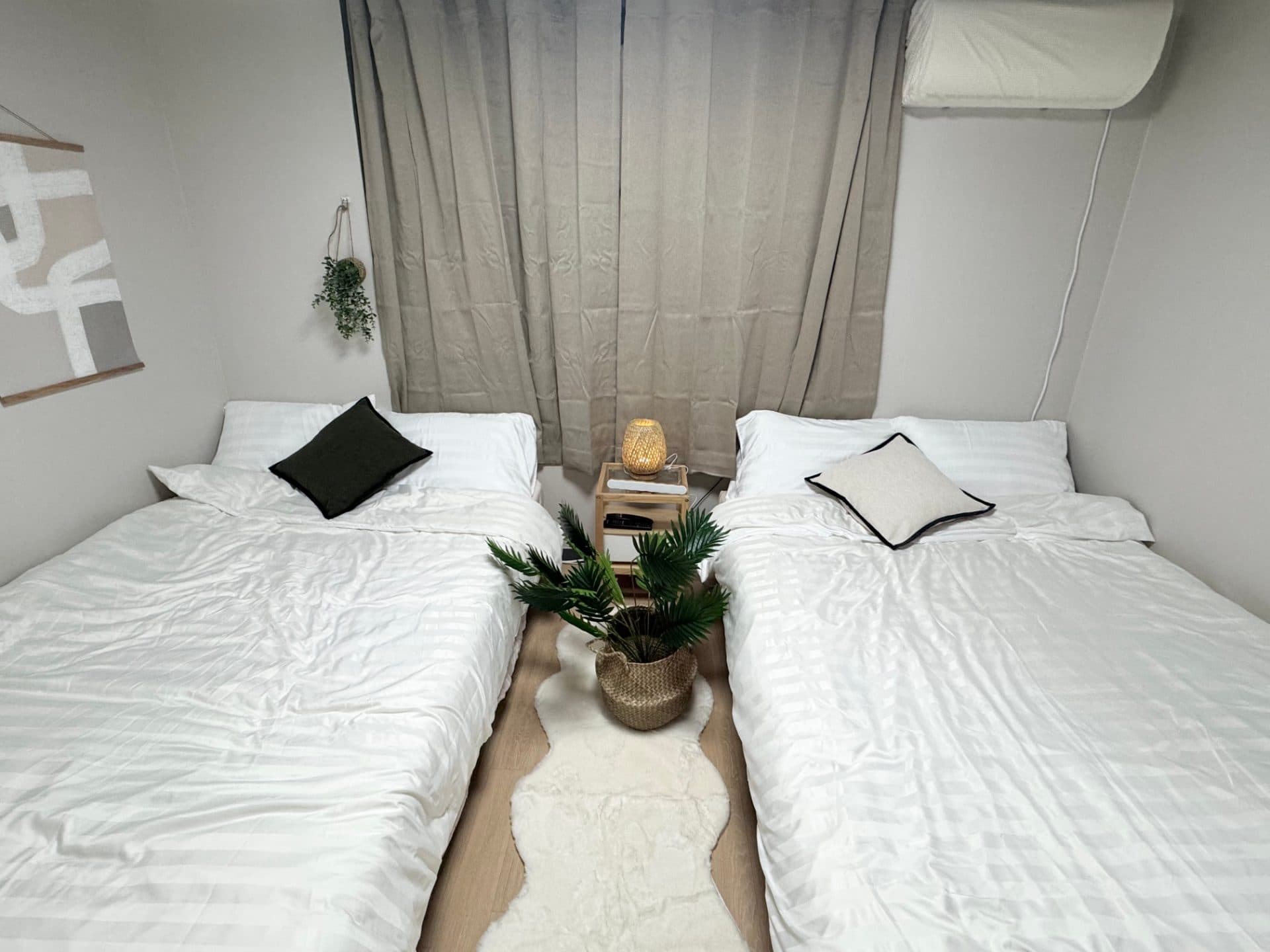 Room 1 — photo 4 of 4