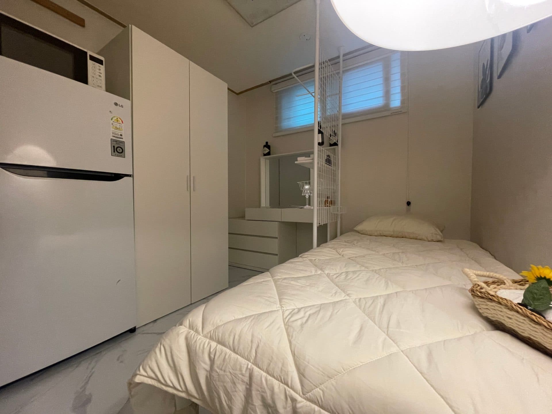 Room 1 โ photo 2 of 9