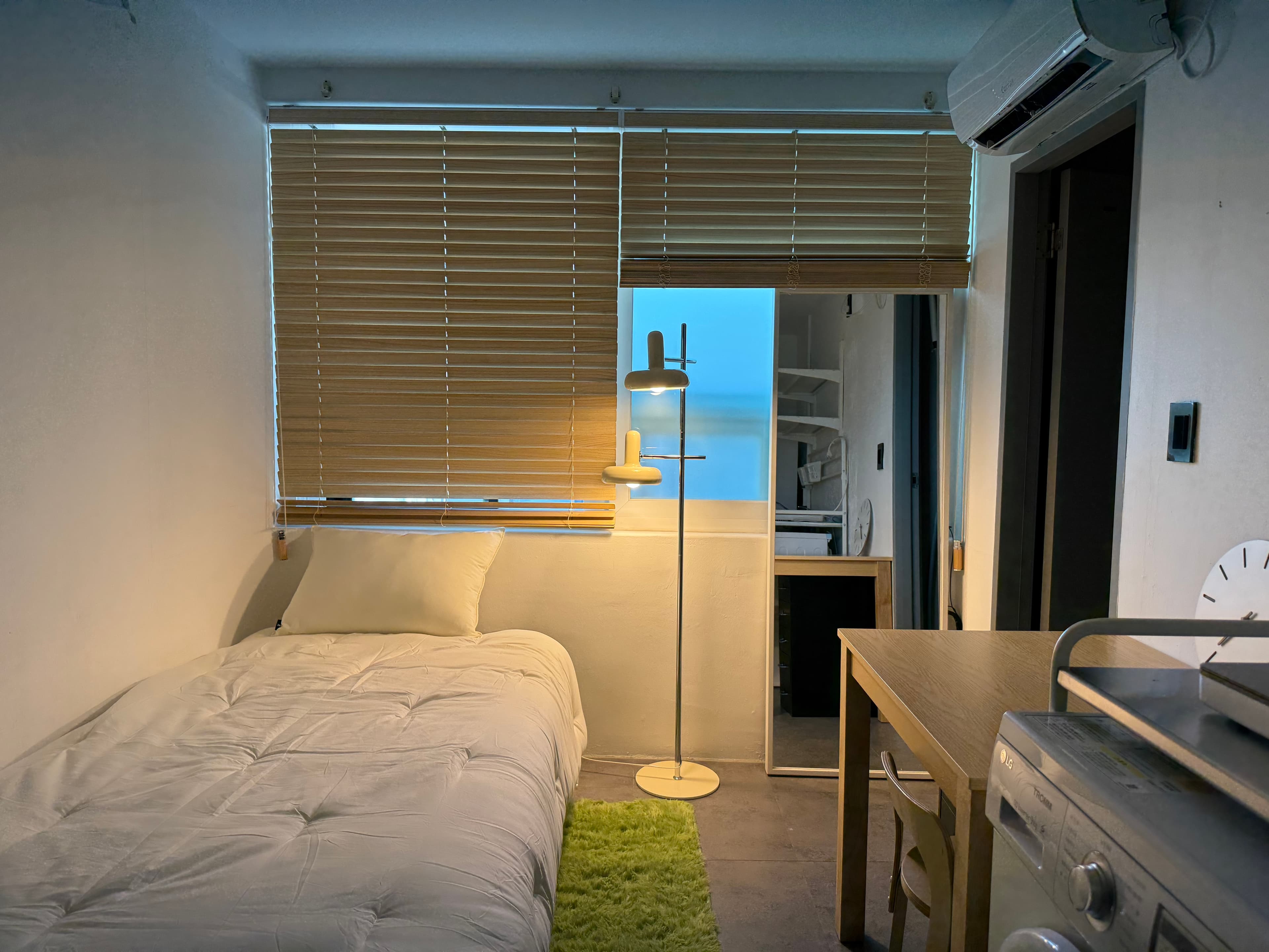 #100 Sinchon 1 bedroom house