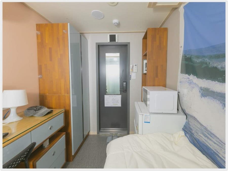 Comfort Room — photo 1 of 9