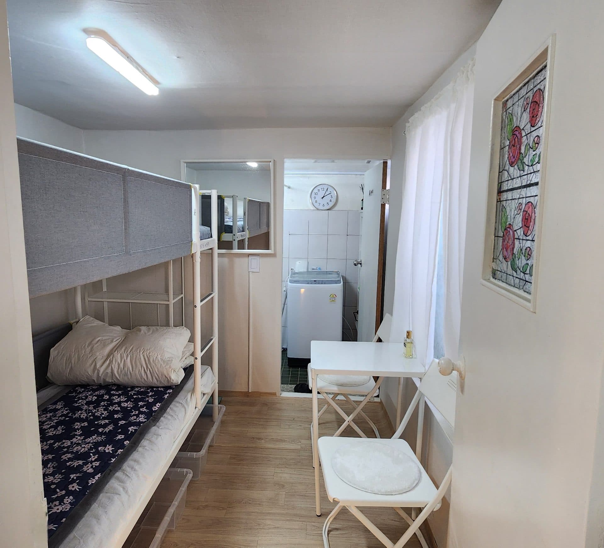 Room 1 โ photo 2 of 6