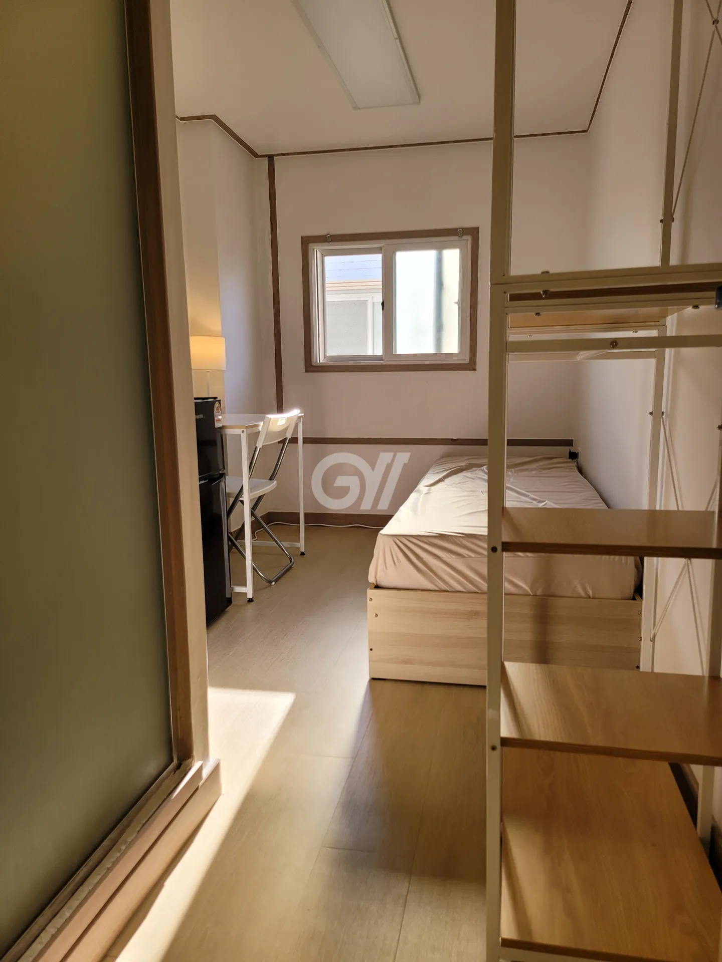 Room 201, Room 307, Room 402 — photo 1 of 7
