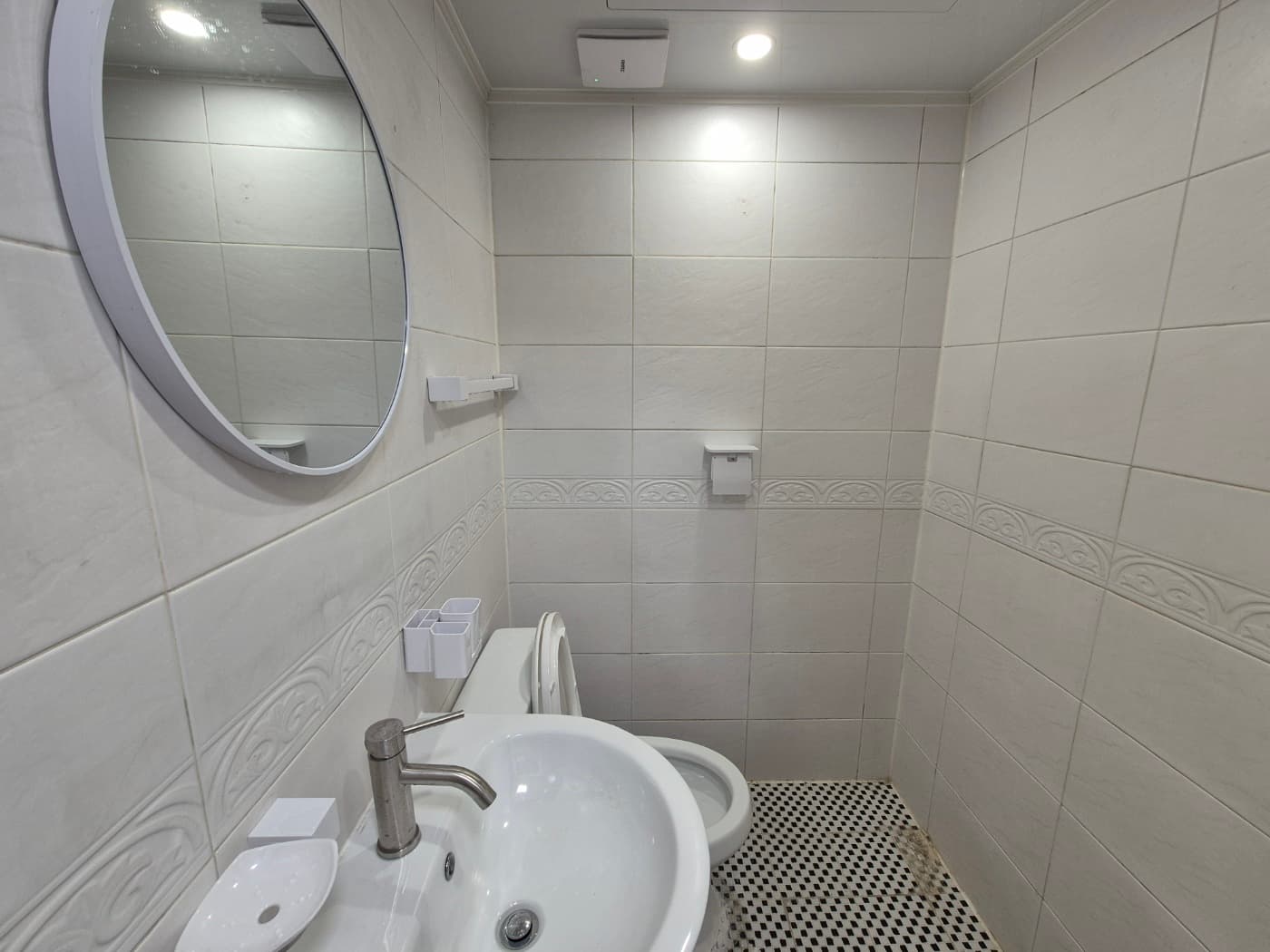 Standard single room 305 — photo 13 of 13