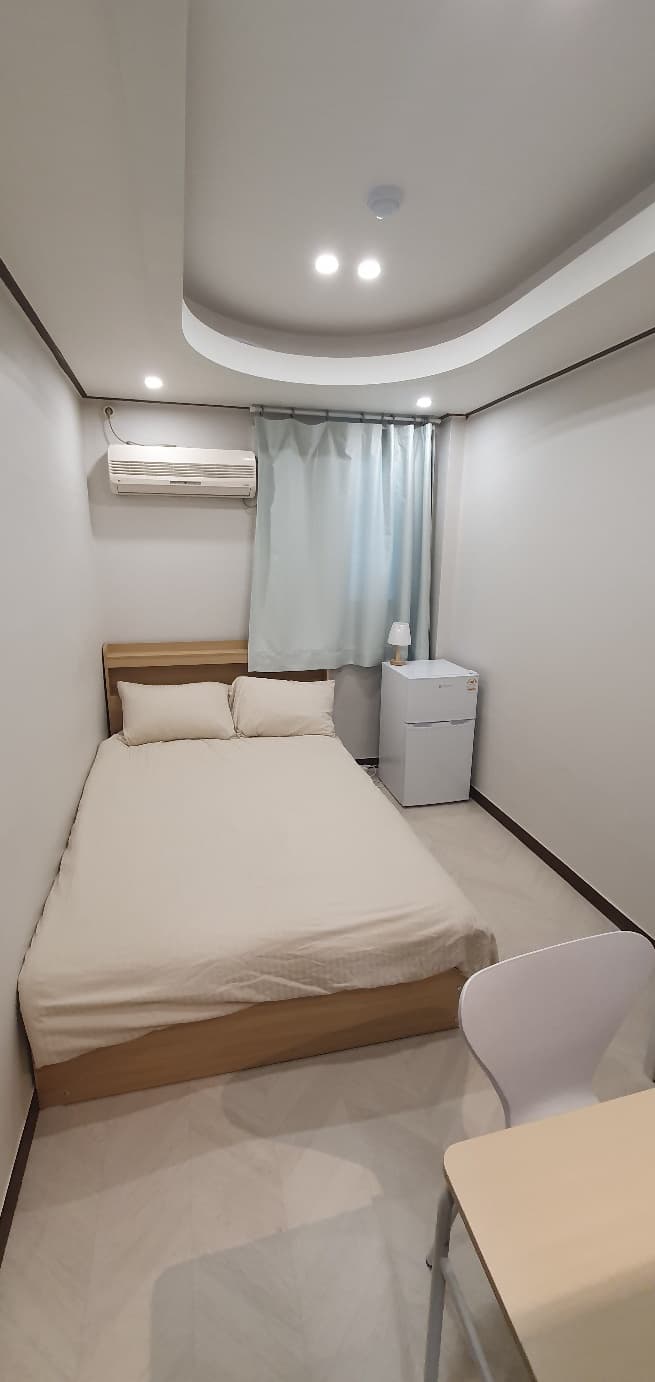 Suite 303 — photo 1 of 7