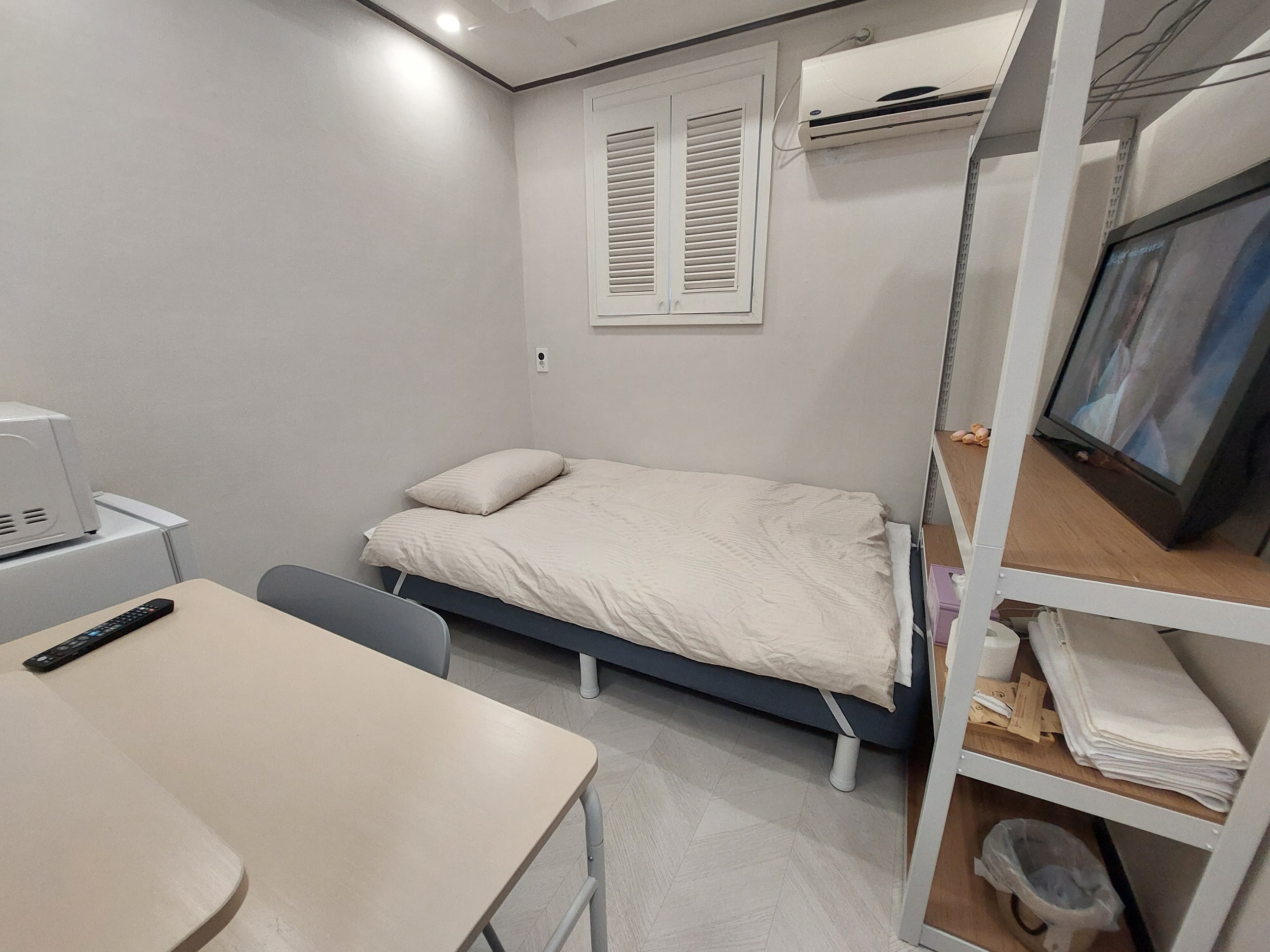 Standard single room 404 — photo 8 of 8